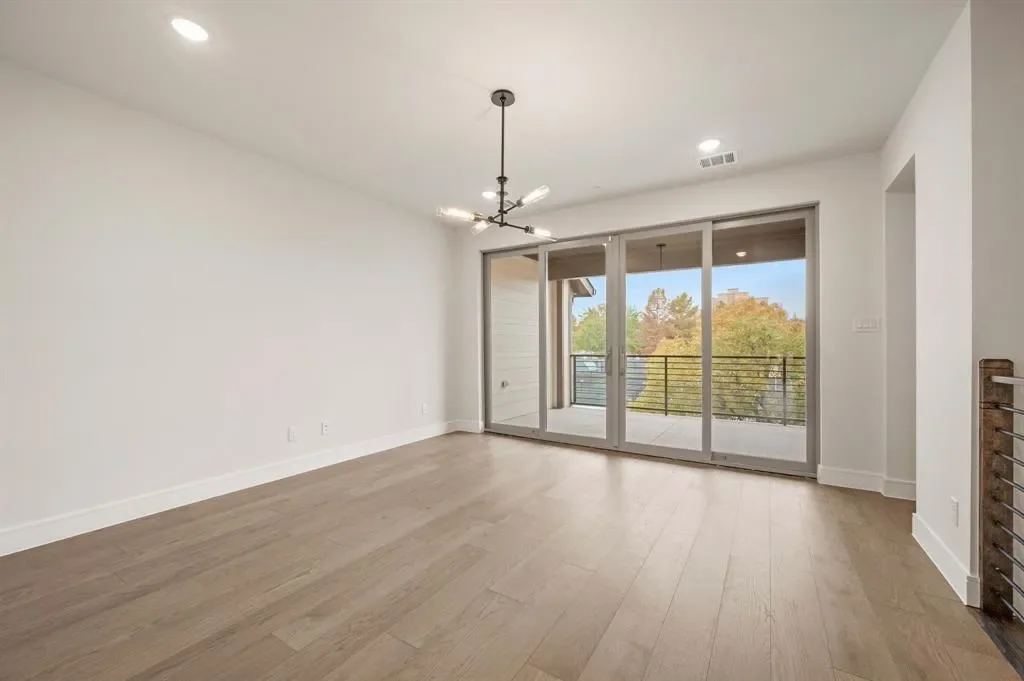 1340 Cherry Hills Lane, Irving, Texas, United States. - Photo 21