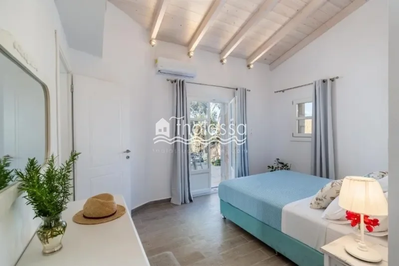 EXCELLENT VILLA IN MARKOULATA