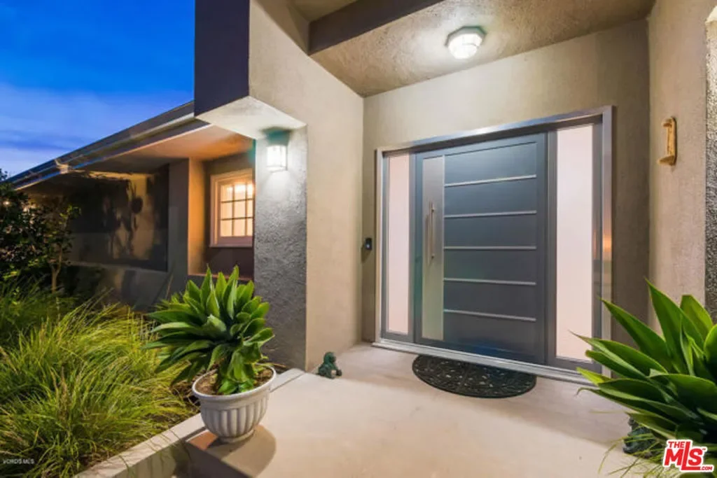 9633 Highridge Drive, Beverly Hills, California, United States. - Photo 20