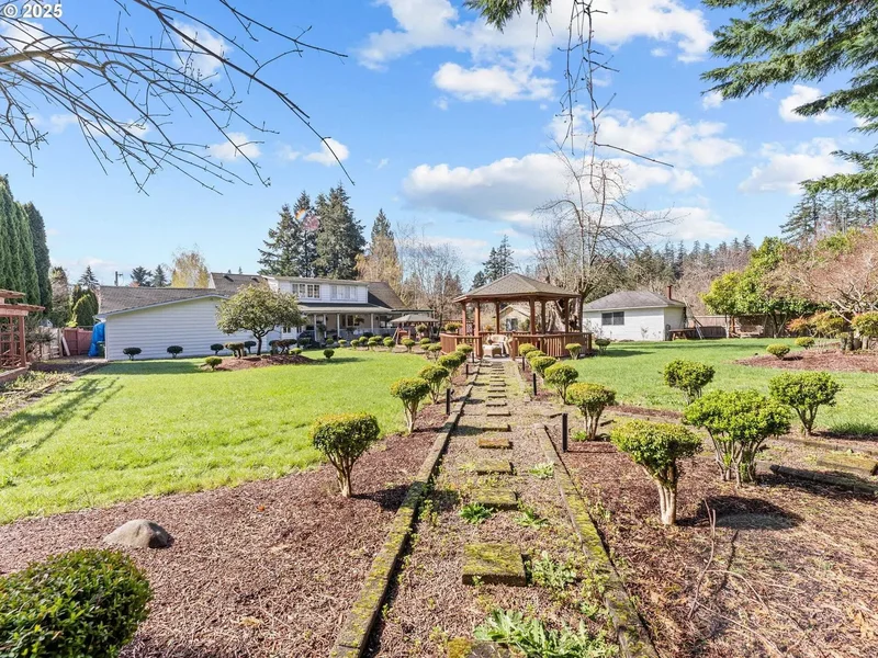 15095 SW WEIR RD, Beaverton, Oregon, United States. - Photo 26