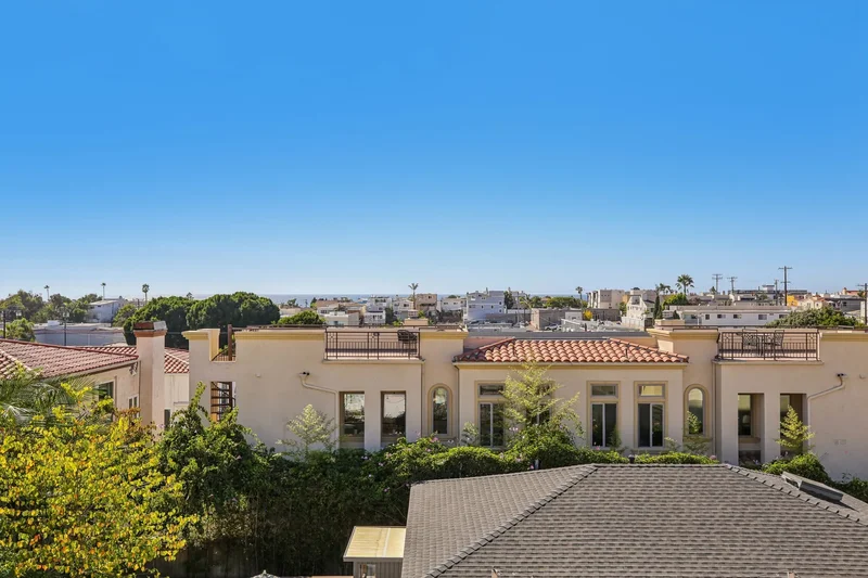 656 7th Street , Hermosa Beach, CA 90254, Hermosa Beach, California, United States. - Photo 15