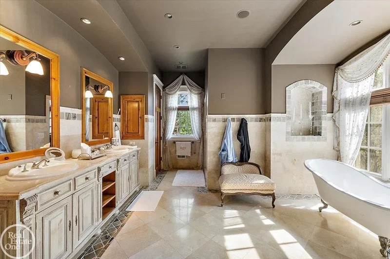 5350 Brewster, Oakland Township, MI, 48306, USA, Rochester, Michigan, United States. - Photo 22