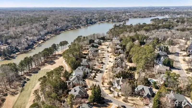 2250 Blackheath Trace, Alpharetta, Georgia, United States. - Photo 48