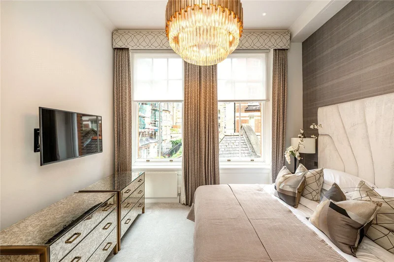 Park Street, Mayfair, London, England, United Kingdom. - Photo 5