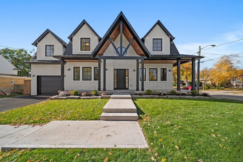 Modern Farmhouse In Etobicoke