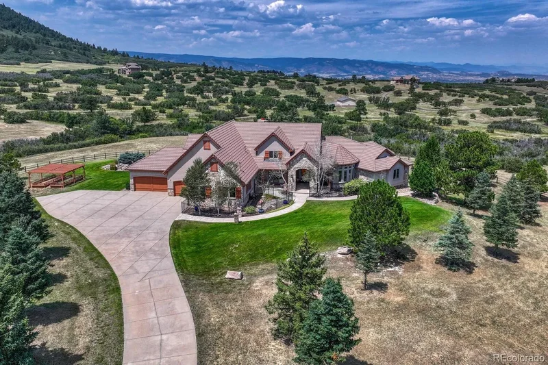 Single Family Residence in Castle Rock