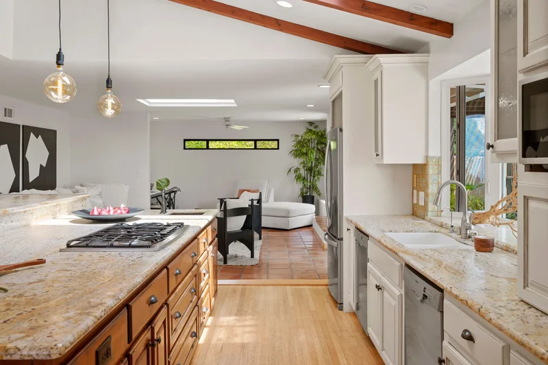 6301 Castejon Drive , San Diego, CA 92037, San Diego, California, United States. - Photo 41