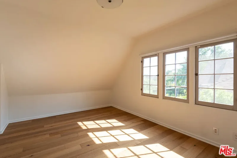 3756 Effingham Place, Los Angeles, California, United States. - Photo 50