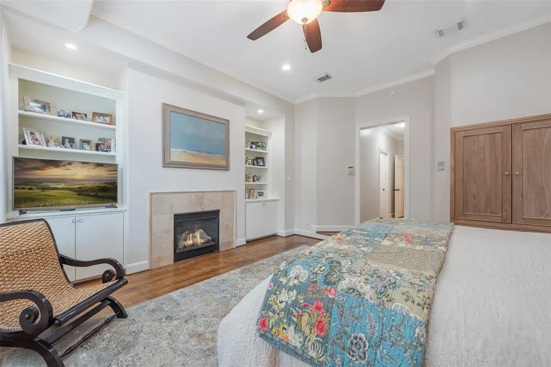 2026 Elmen Street, Houston, Texas, United States. - Photo 32