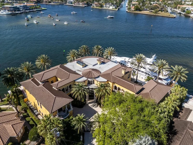 1 Isla Bahia Dr, Fort Lauderdale, Florida, United States. - Photo 23