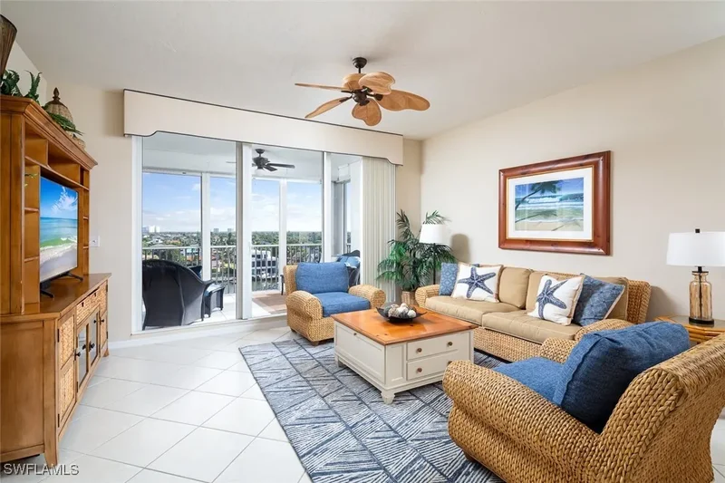 410 Flagship Drive 806, Naples, Florida, United States. - Photo 2