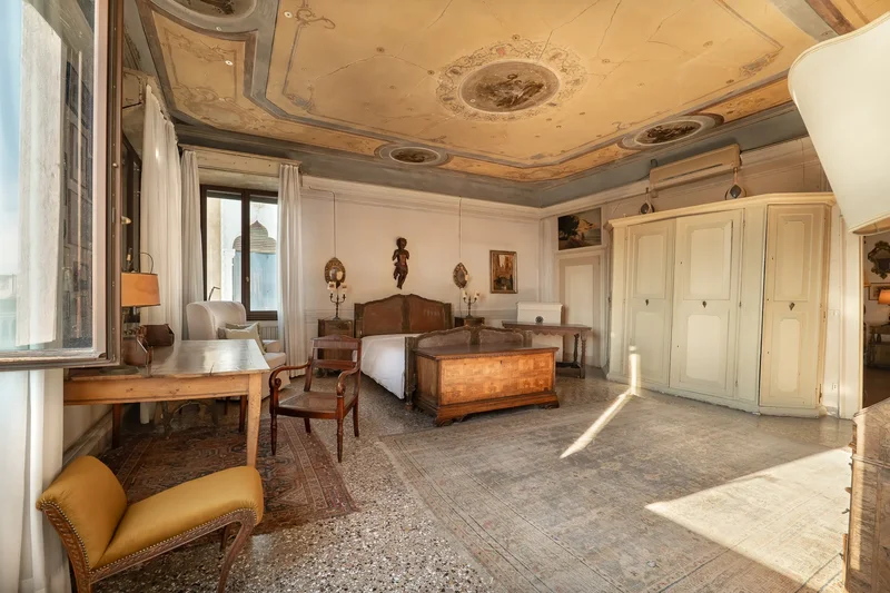 Fondamenta Barbaro, Venice, Veneto, Italy. - Photo 3