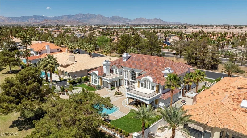 35 Ventana Canyon Drive, Las Vegas, Nevada, United States. - Photo 14