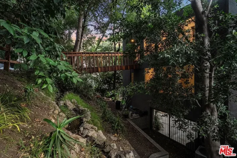 2180 Laurel Canyon Boulevard, Los Angeles, California, United States. - Photo 5