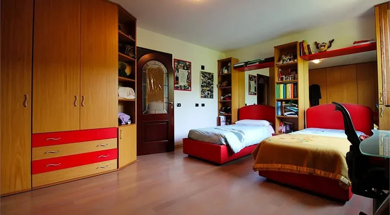 Albavilla, Lombardy, Italy. - Photo 14