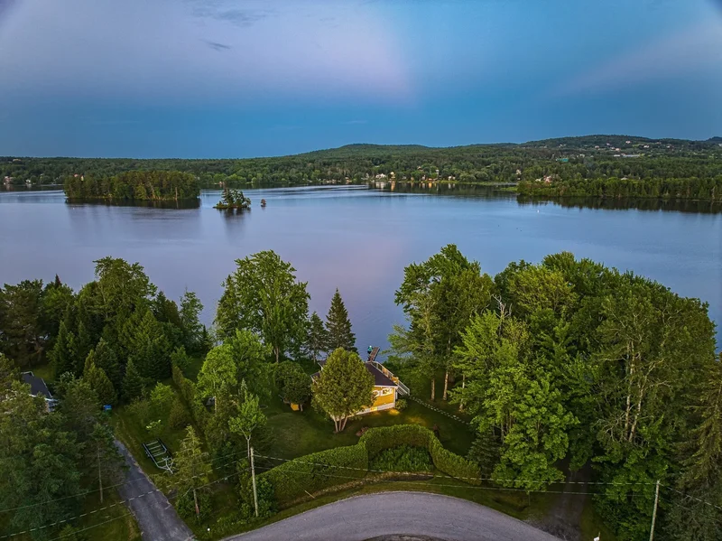 335 Rue du Bord-de-l'Eau, Sainte-Catherine-de-Hatley, Quebec, Canada. - Photo 3