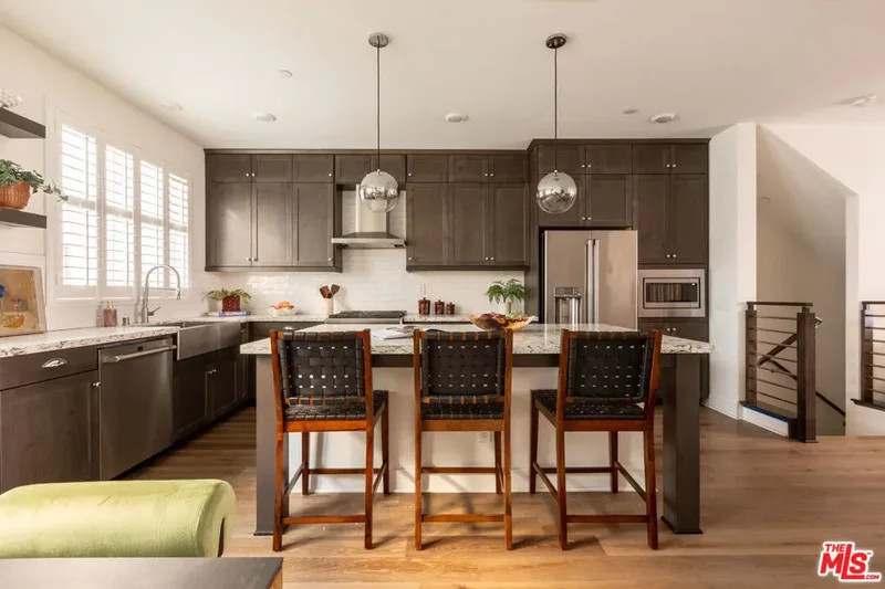 129 S Cessna Lane, Los Angeles, California, United States. - Photo 12