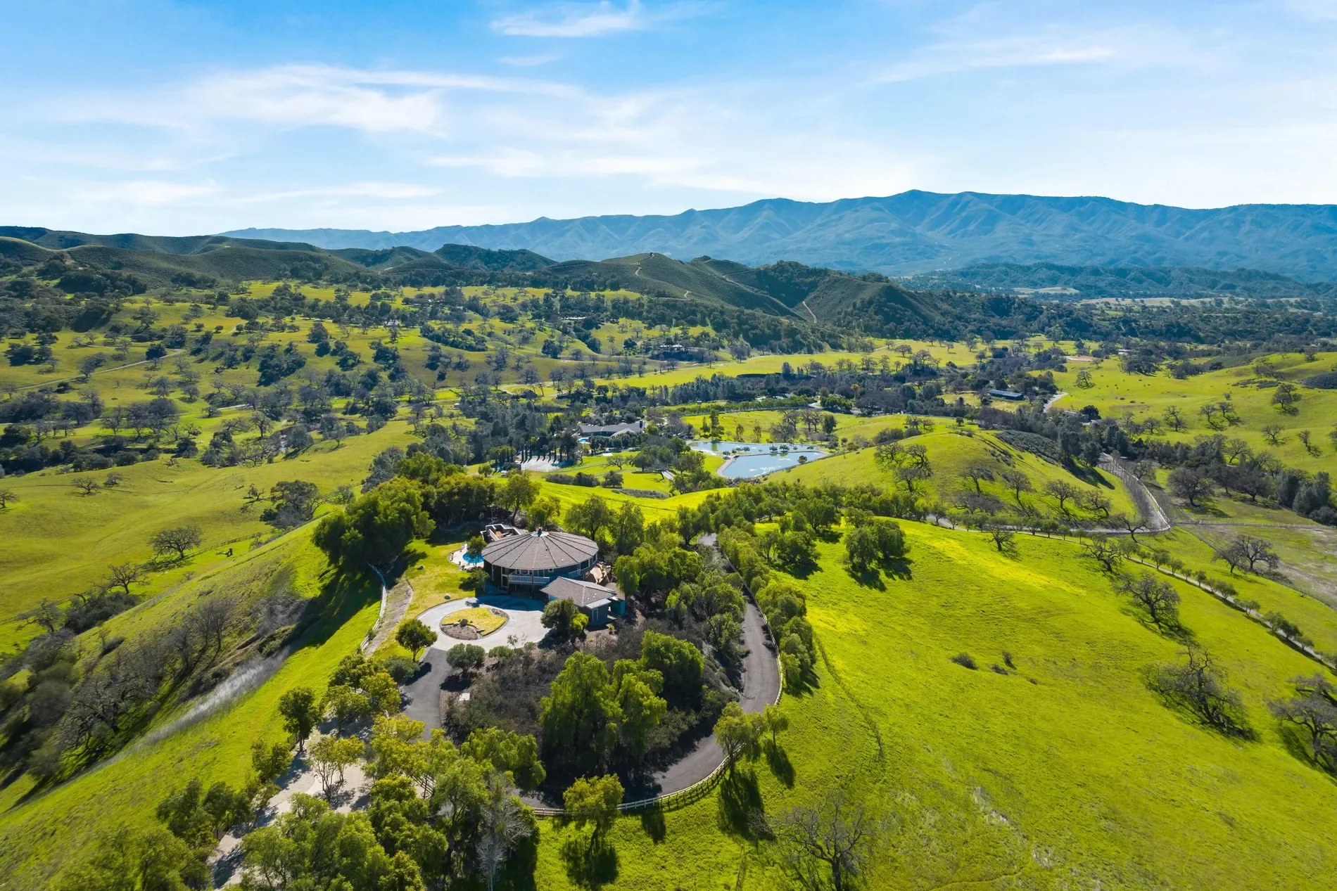 1750 Rambling Oaks Road, Santa Ynez, California, United States. - Hero Image