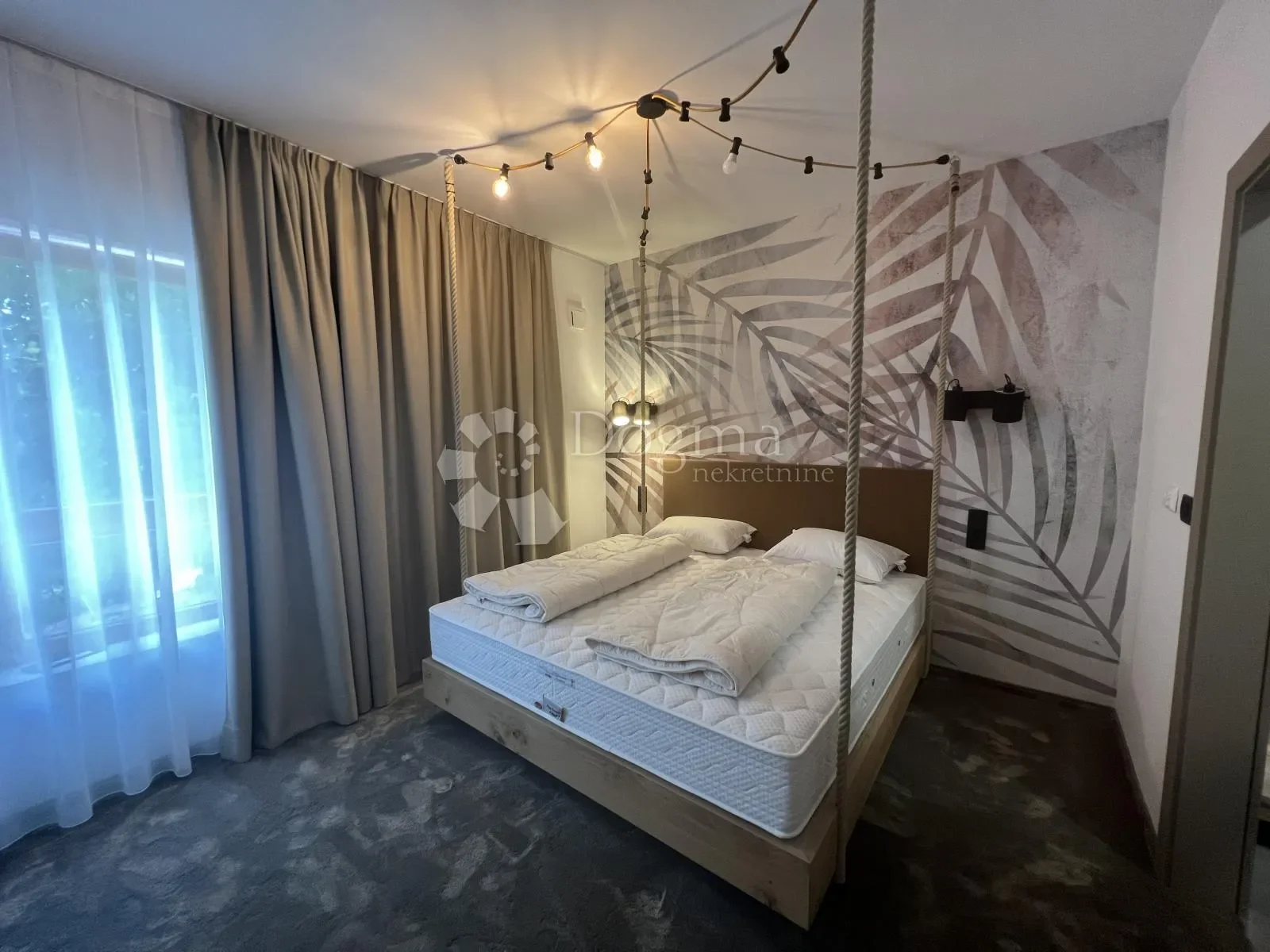 Gallery photo 5