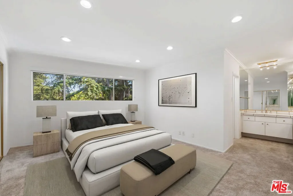 222 7th Street 301, Santa Monica, California, United States. - Photo 47
