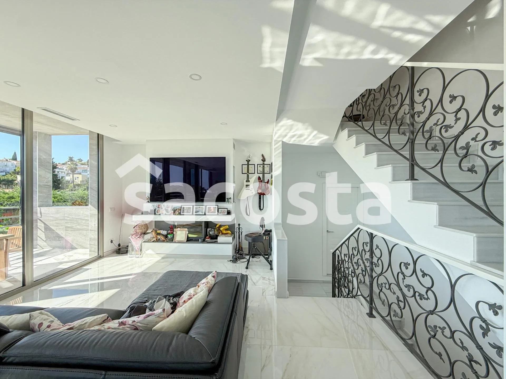 Gallery photo 12