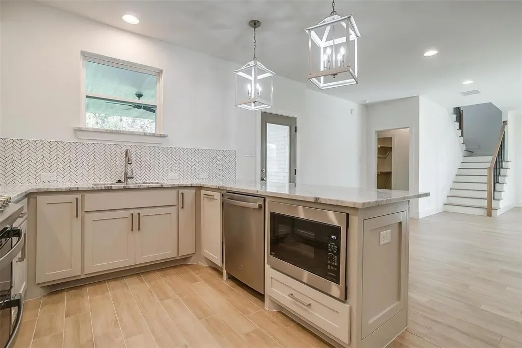 5618 Oaks Lane, Fort Worth, Texas, United States. - Photo 11