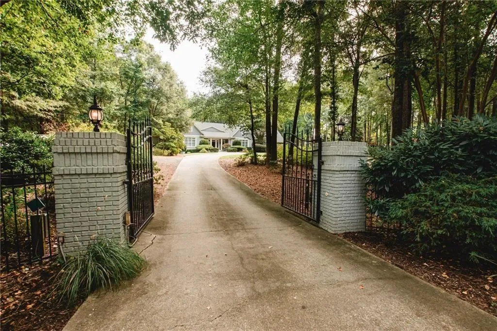 3045 Camp Branch Road, Buford, Georgia, United States. - Photo 70