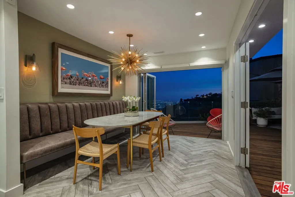 2137 Sunset Plaza Drive, Los Angeles, California, United States. - Photo 4