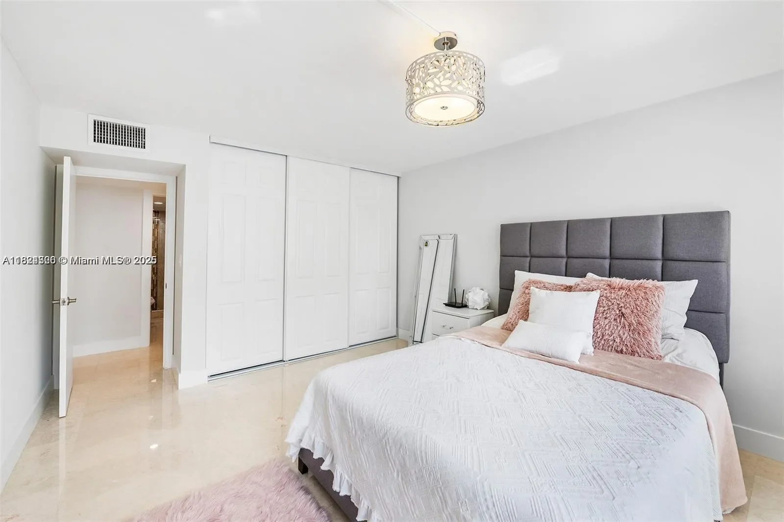 1149 Hillsboro Mile, Hillsboro Beach, Florida, United States. - Photo 9