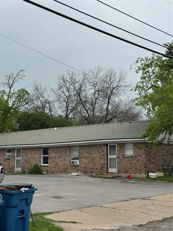 301 W Chestnut Street 1-3, Kaufman, Texas, United States. - Photo 10