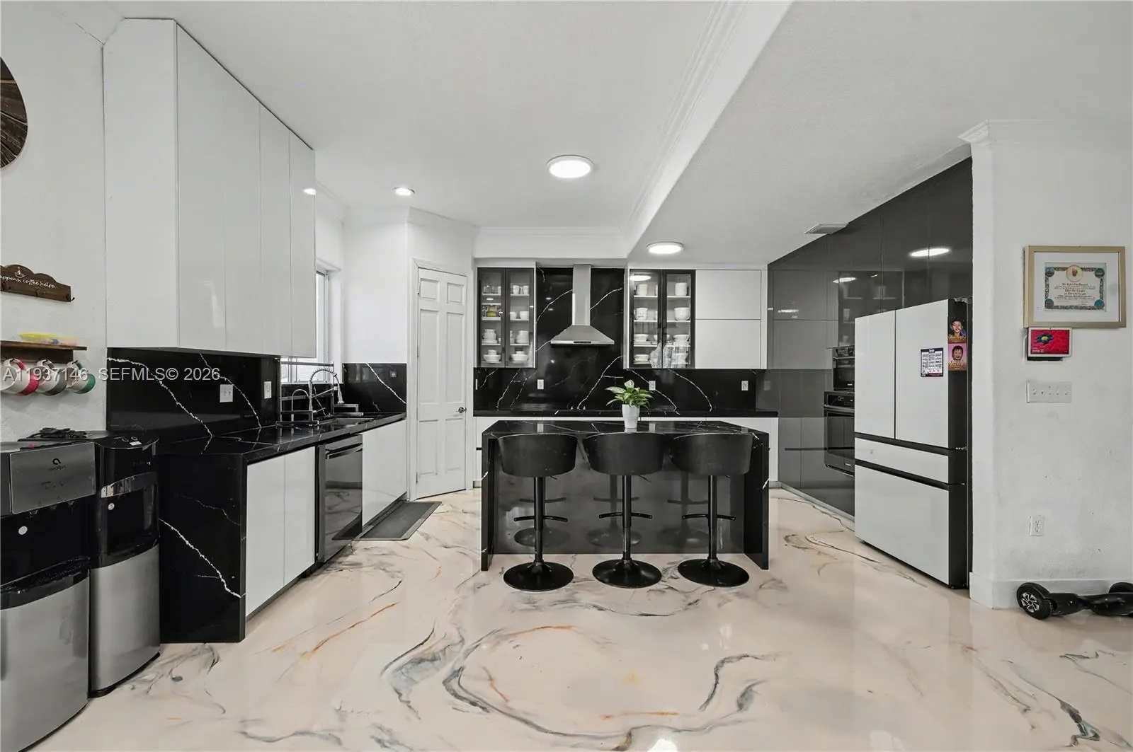 Gallery photo 1