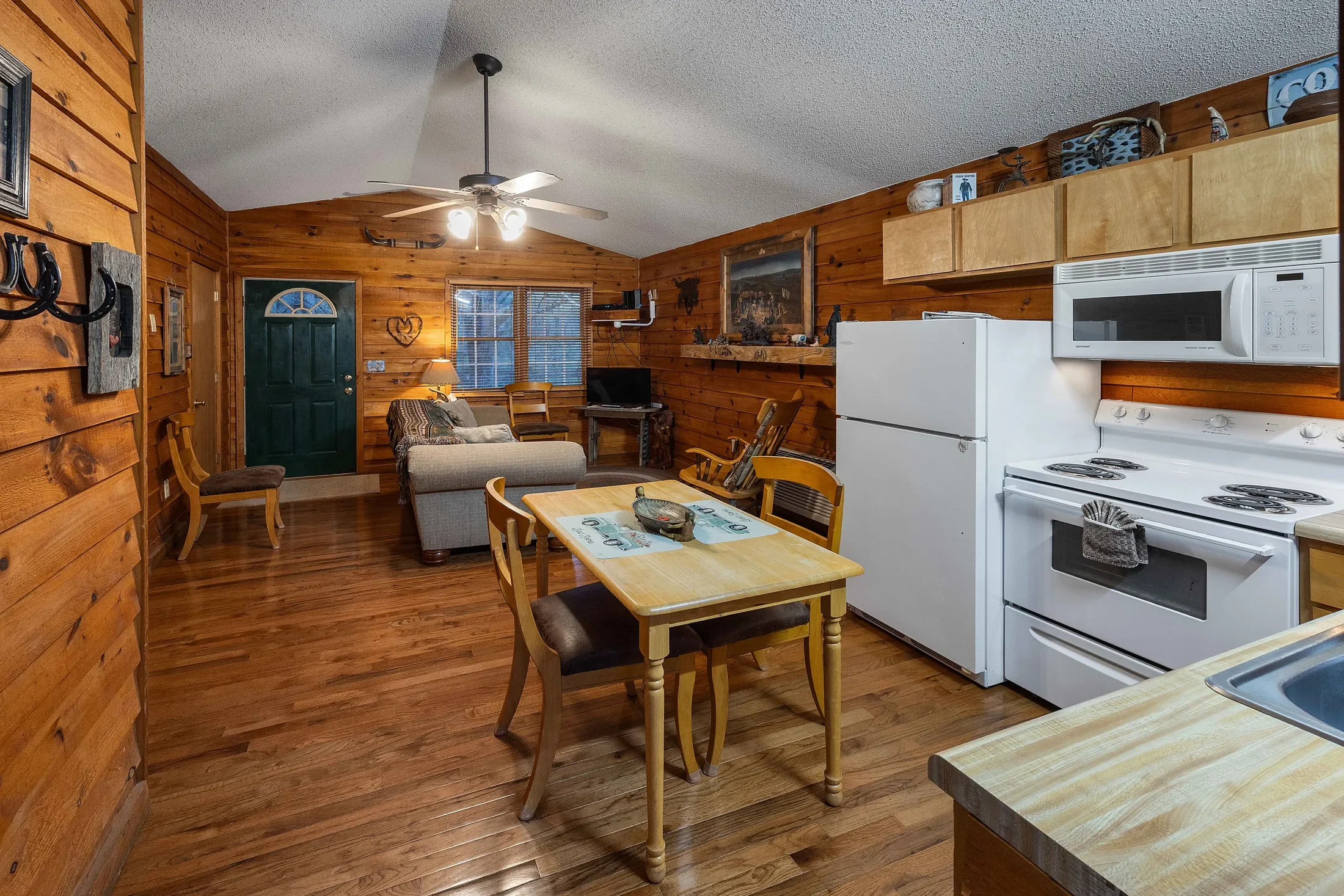 341 Sycamore Shoals Drive , Elizabethton, TN 37643, Elizabethton, Tennessee, United States. - Photo 7