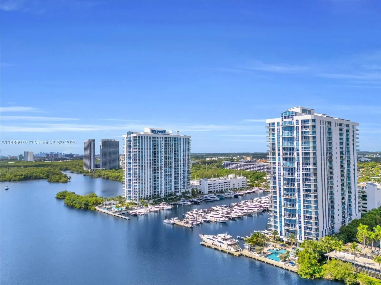 17111 Biscayne Blvd 602, North Miami Beach, Florida, United States. - Photo 29