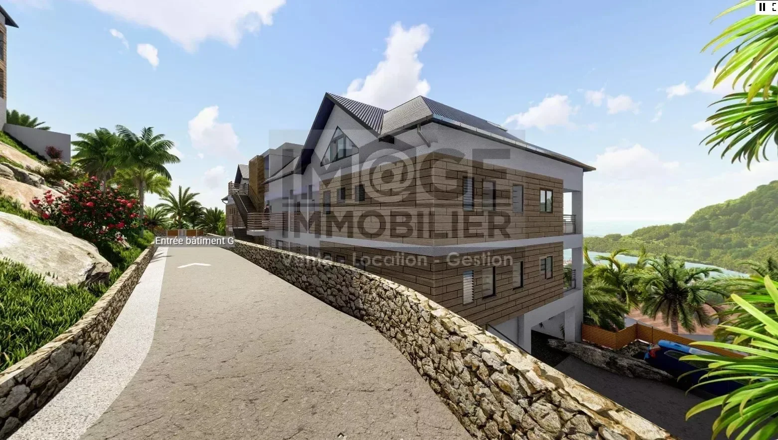 Exterior photo 2