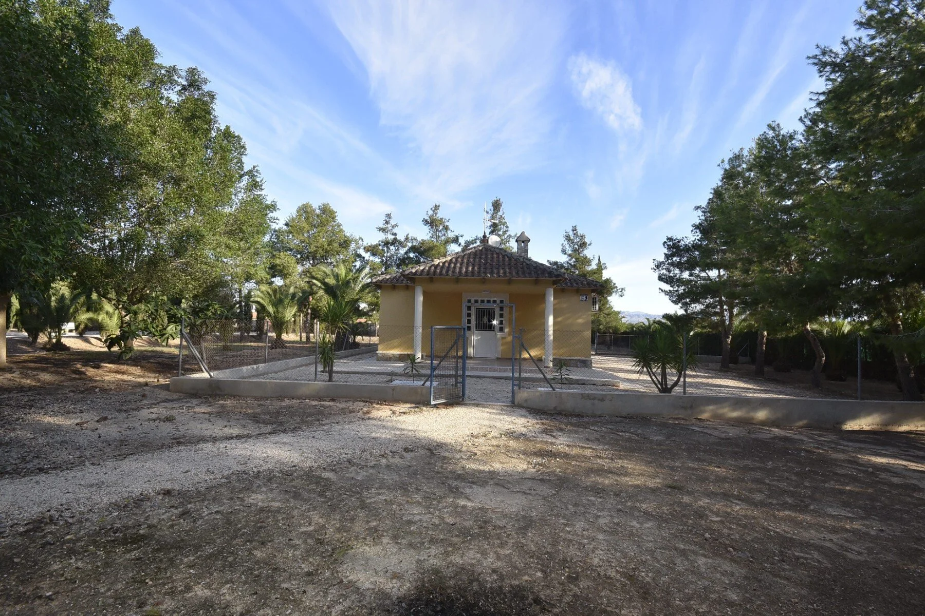 Exterior photo 10