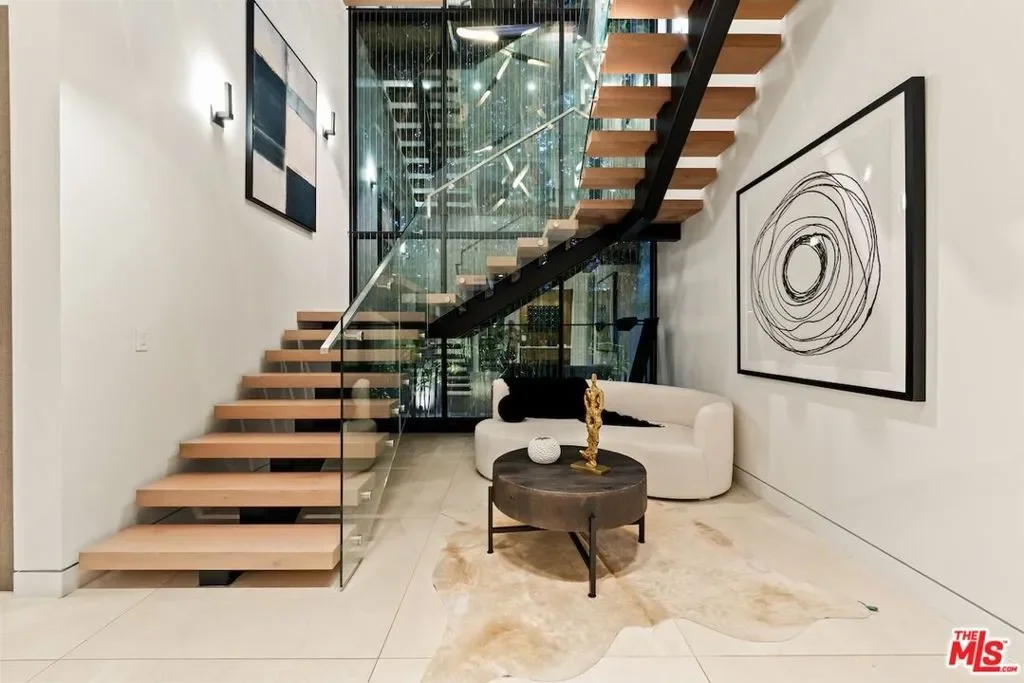 818 N Curson Avenue, Los Angeles, California, United States. - Photo 55