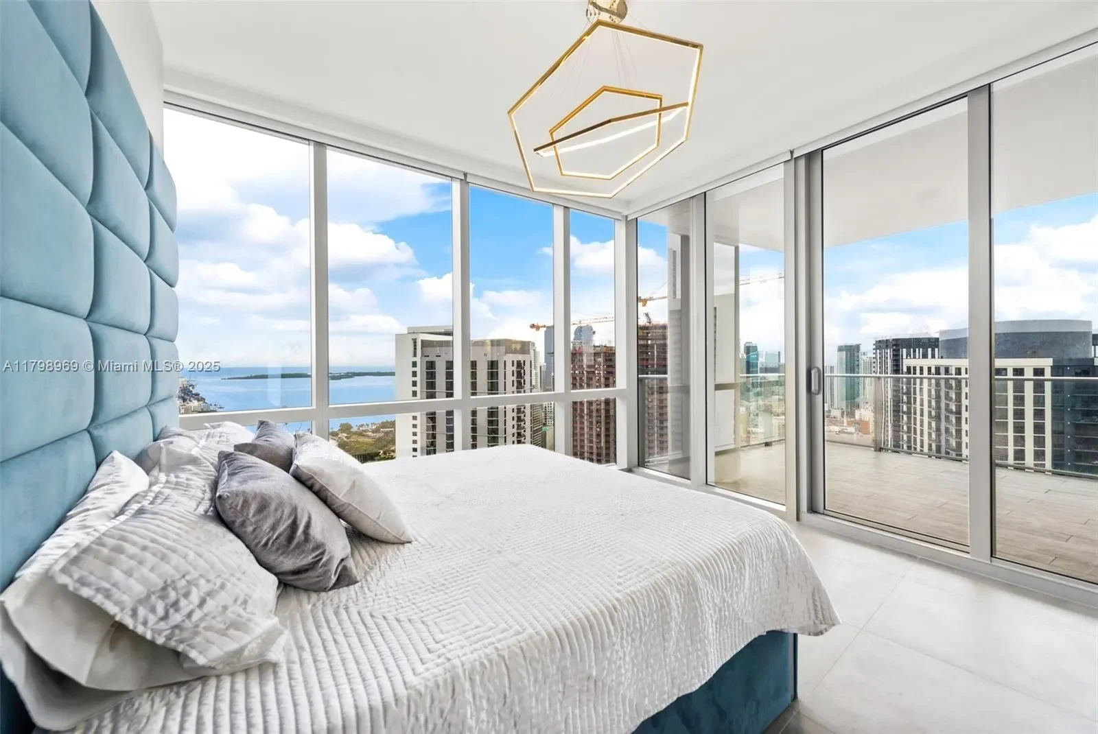 851 NE 1st Ave #4011, Miami, FL 33132, Miami, Florida, United States. - Photo 21