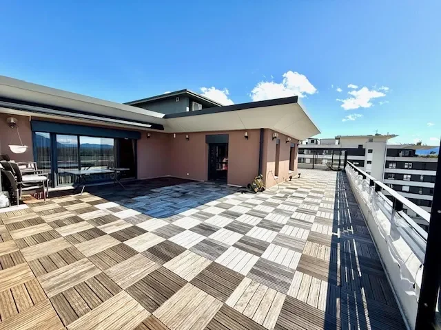 SAINT GENIS POUILLY 01630 - ATTIC PENTHOUSE 178m² = TERRACE + GARAGE