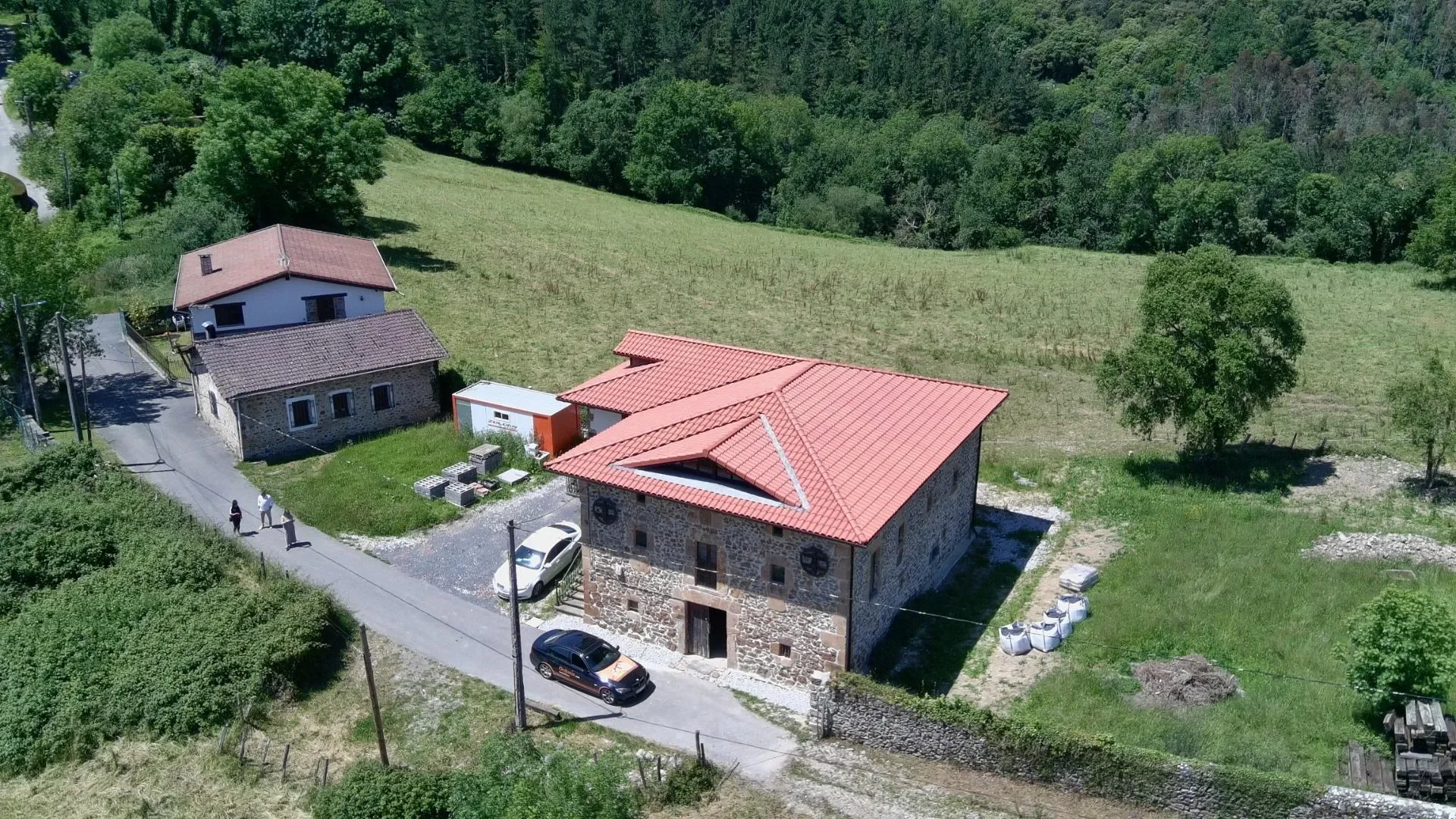 Exterior photo 3