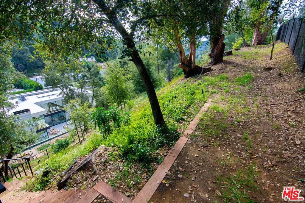 2641 Hutton Drive, Beverly Hills, California, United States. - Photo 27