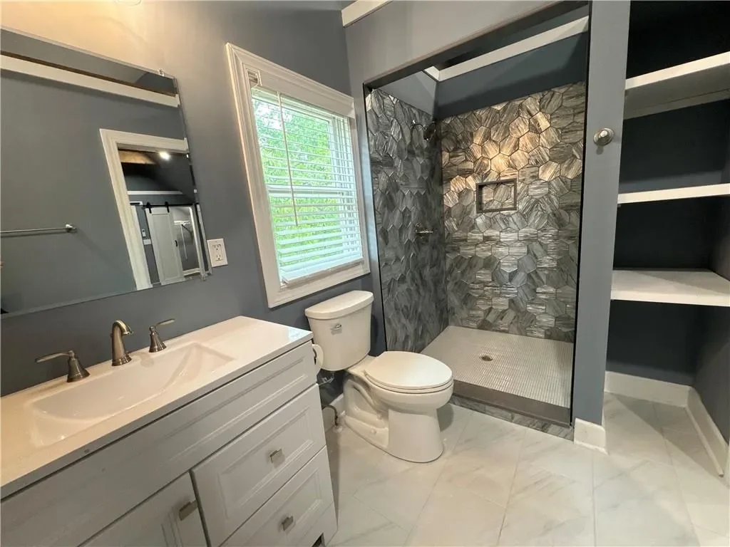 1803 Chatuge Hills Road, Hiawassee, Georgia, United States. - Photo 22