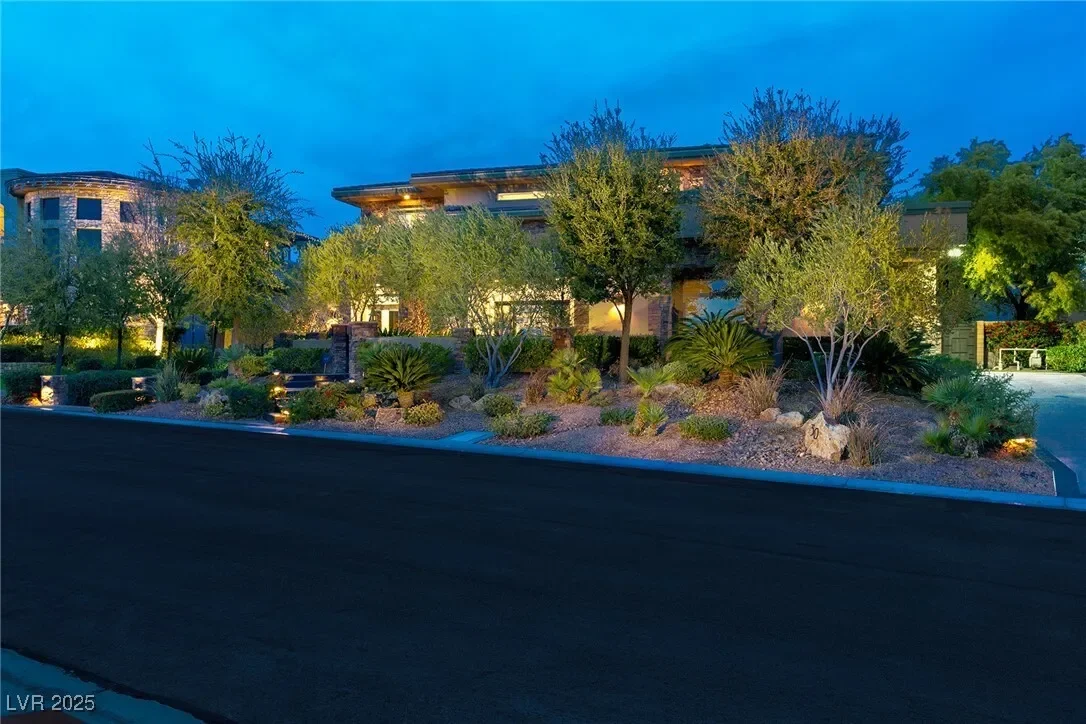 30 Meadowhawk Lane, Las Vegas, Nevada, United States. - Photo 33