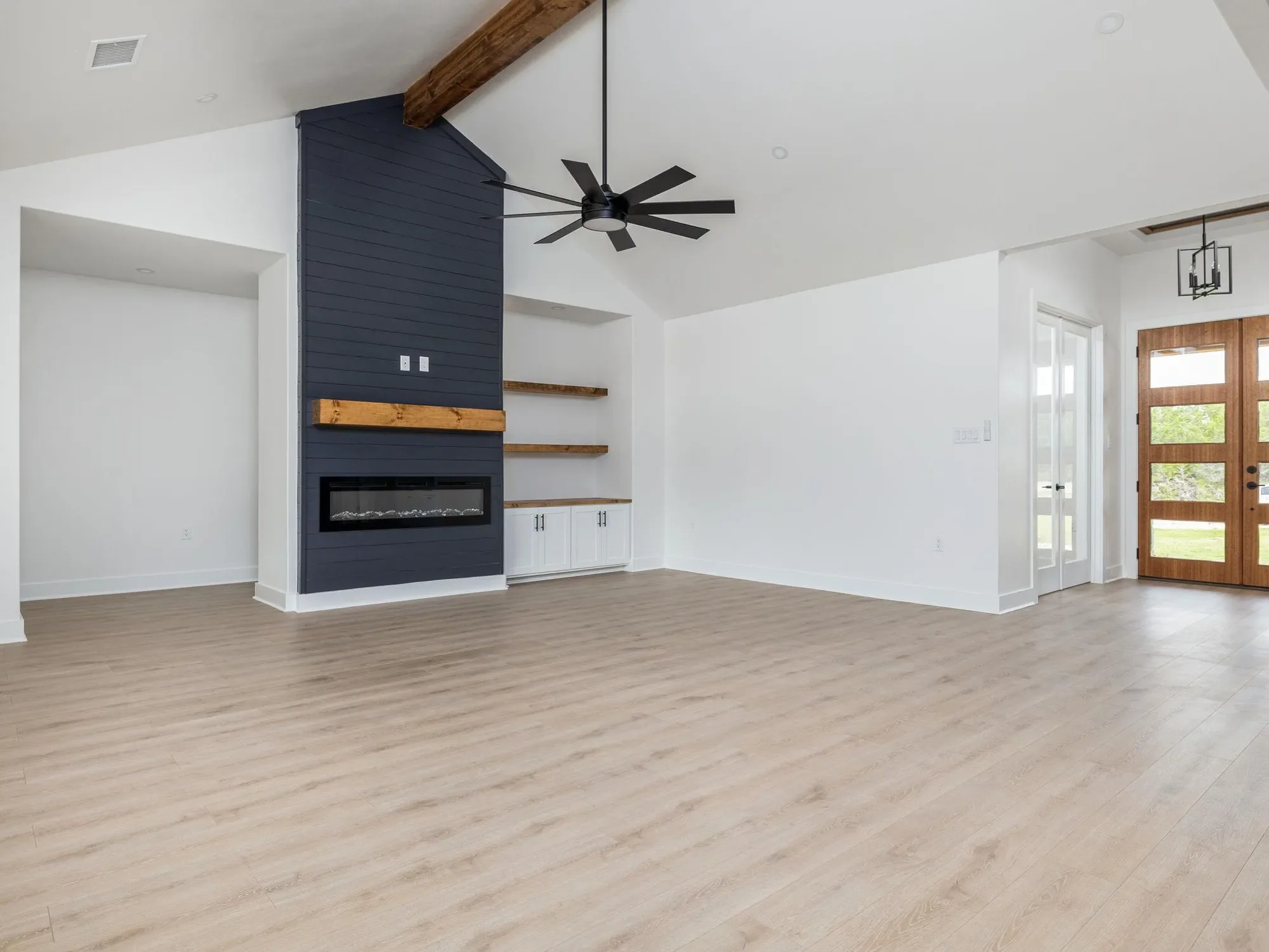 811 County Road 200, Burnet, Texas, United States. - Photo 1