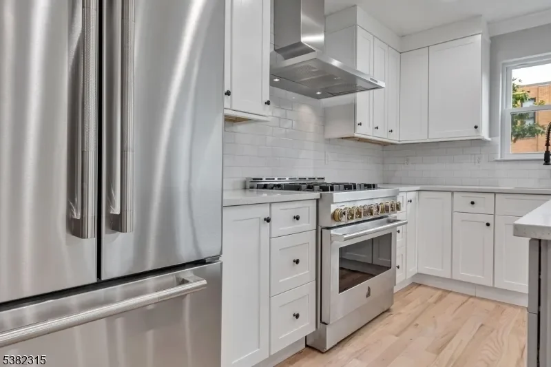 35 Bellewood Pl, Elizabeth City, NJ 07208, Elizabeth, New Jersey, United States. - Photo 15