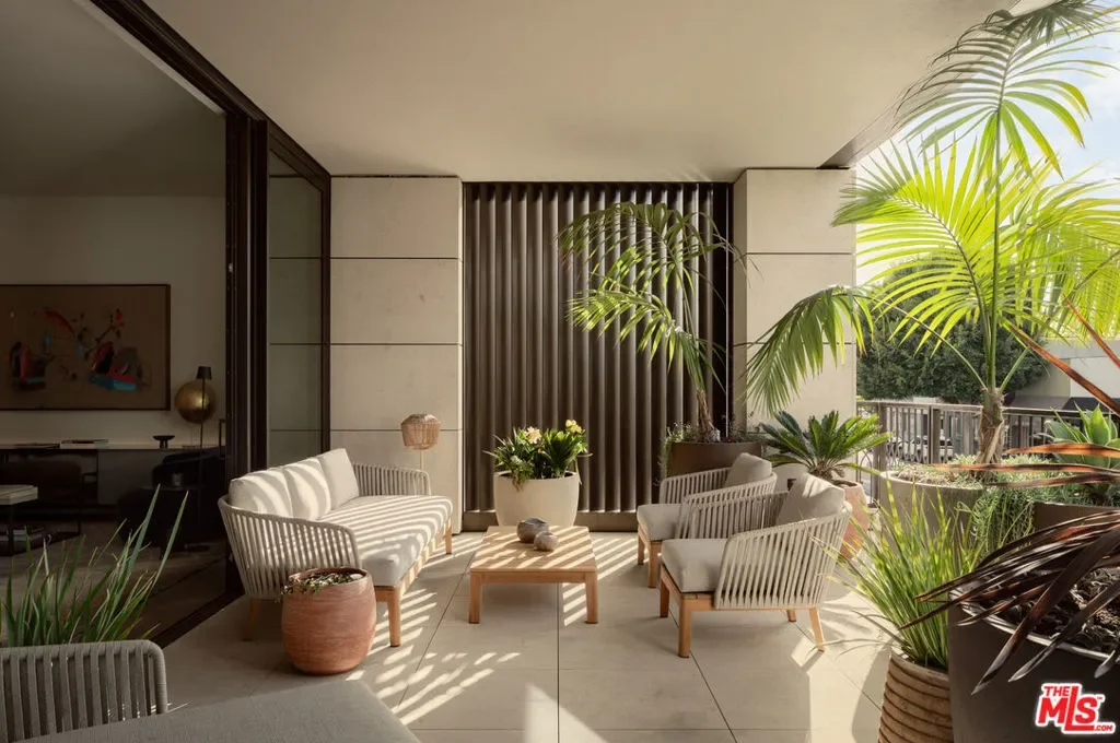 9900 S Santa Monica Boulevard 2D, Beverly Hills, California, United States. - Photo 14