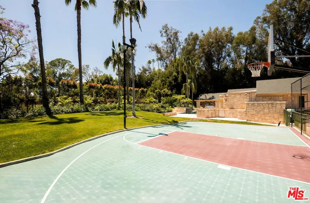 9996 Sunset Boulevard, Beverly Hills, California, United States. - Photo 23