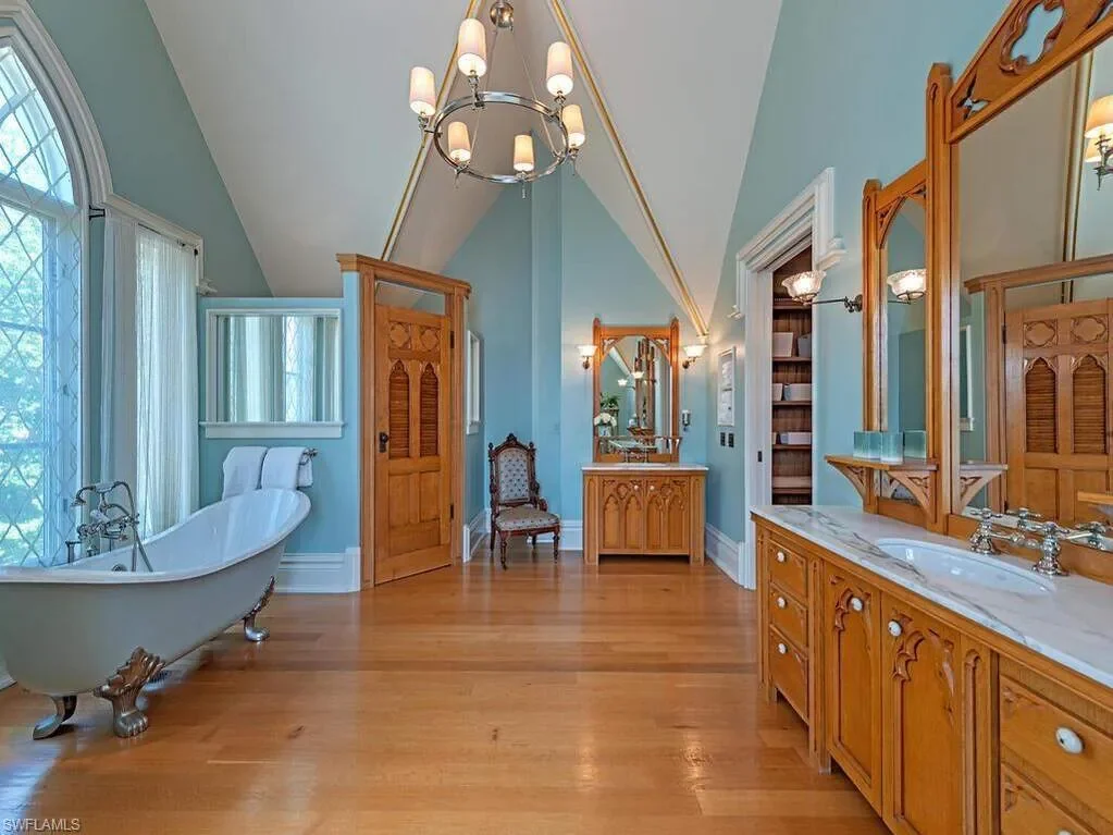 730 21st AVE, Naples, FL, 34102, USA, Naples, Florida, United States. - Photo 29