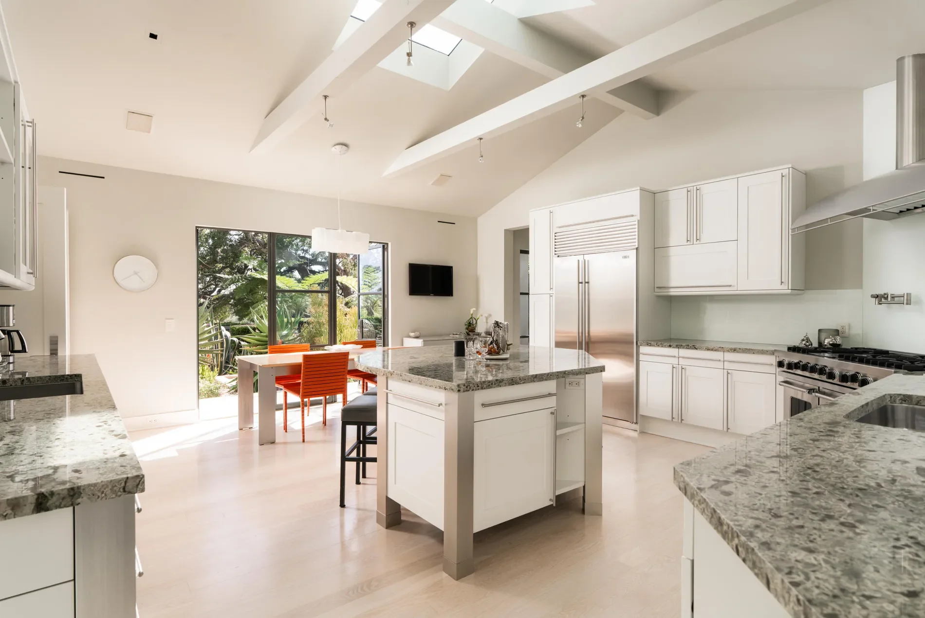 796 Hot Springs Road, Montecito, California, United States. - Photo 16