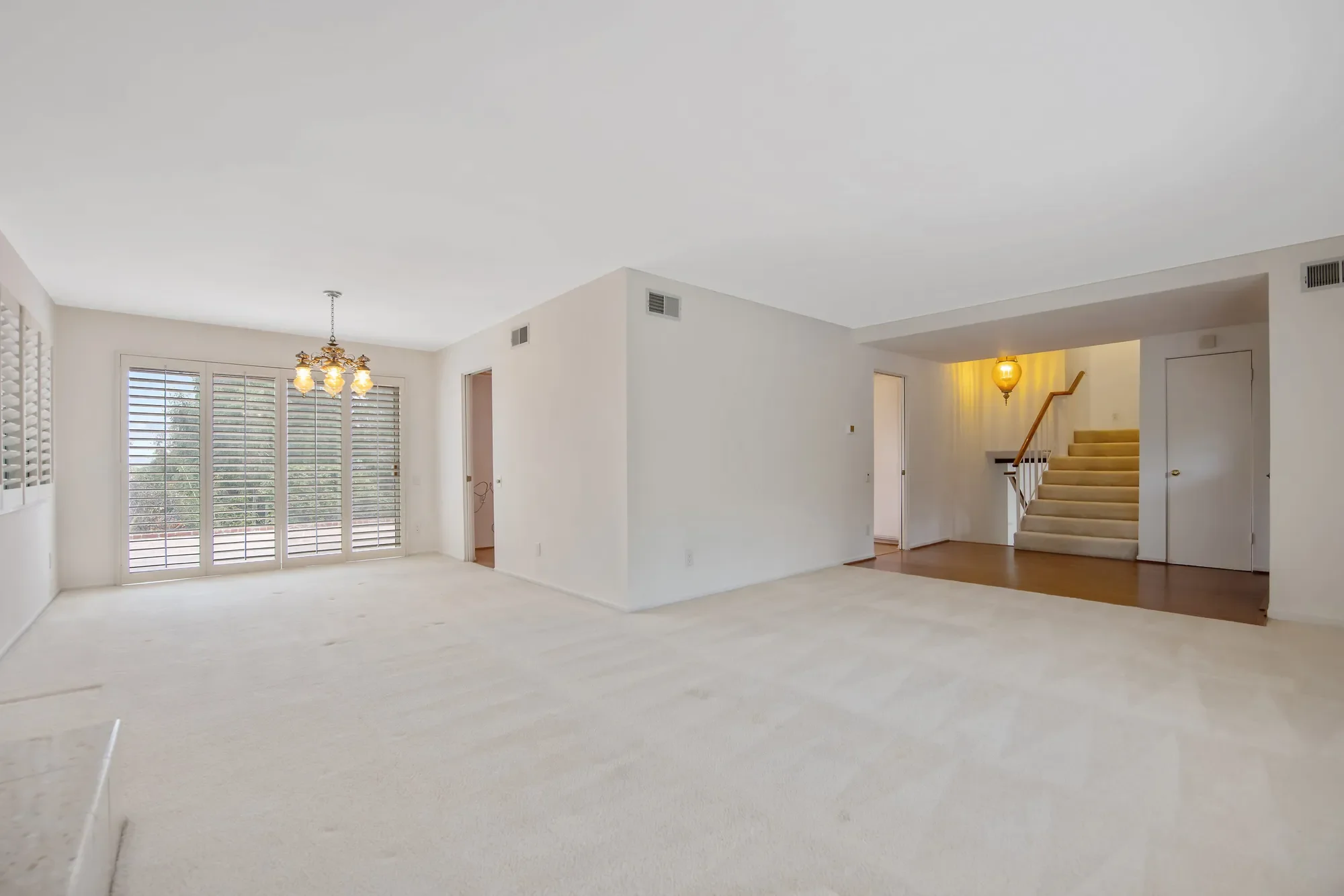 23325 Bessemer Street, Woodland Hills, CA 91367, Los Angeles, California, United States. - Photo 26