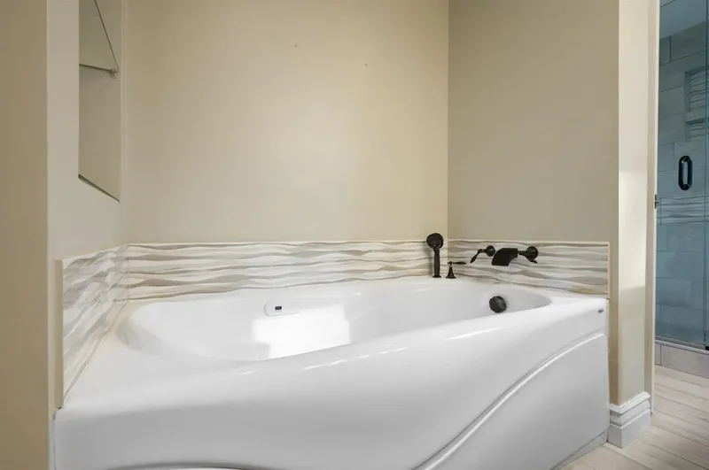 24 Milbern Avenue, Hampton, NH 03842, Hampton, New Hampshire, United States. - Photo 14